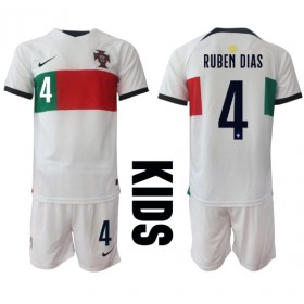Portugal Ruben Dias #4 Borta Kläder Barn VM 2022 Kortärmad (+ Korta byxor)